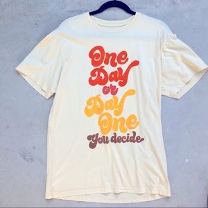 Life clothing co. Unisex tee size M.